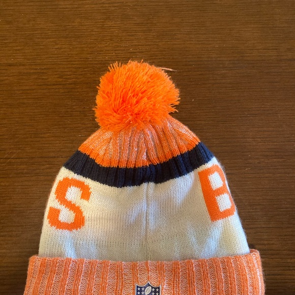 NFL Broncos beanie - Picture 2 of 2